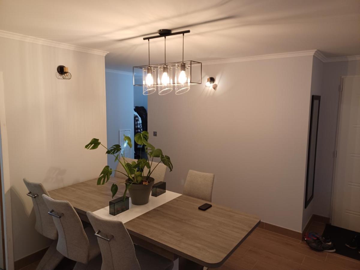 Chambre Privee/Climatisee+Tv /Petit Dejeuner Inclu/Tout Confort Nevers Luaran gambar