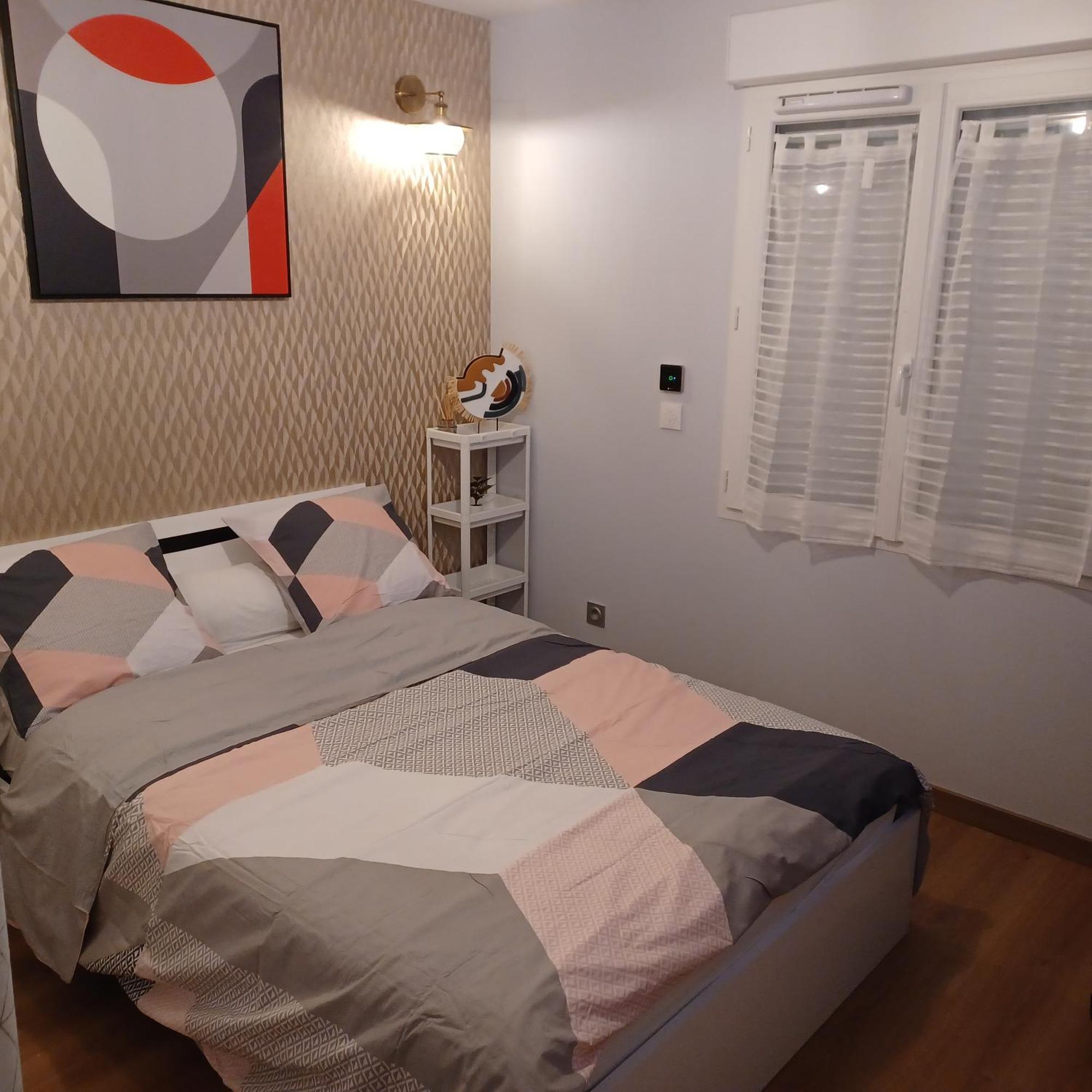 Chambre Privee/Climatisee+Tv /Petit Dejeuner Inclu/Tout Confort Nevers Luaran gambar